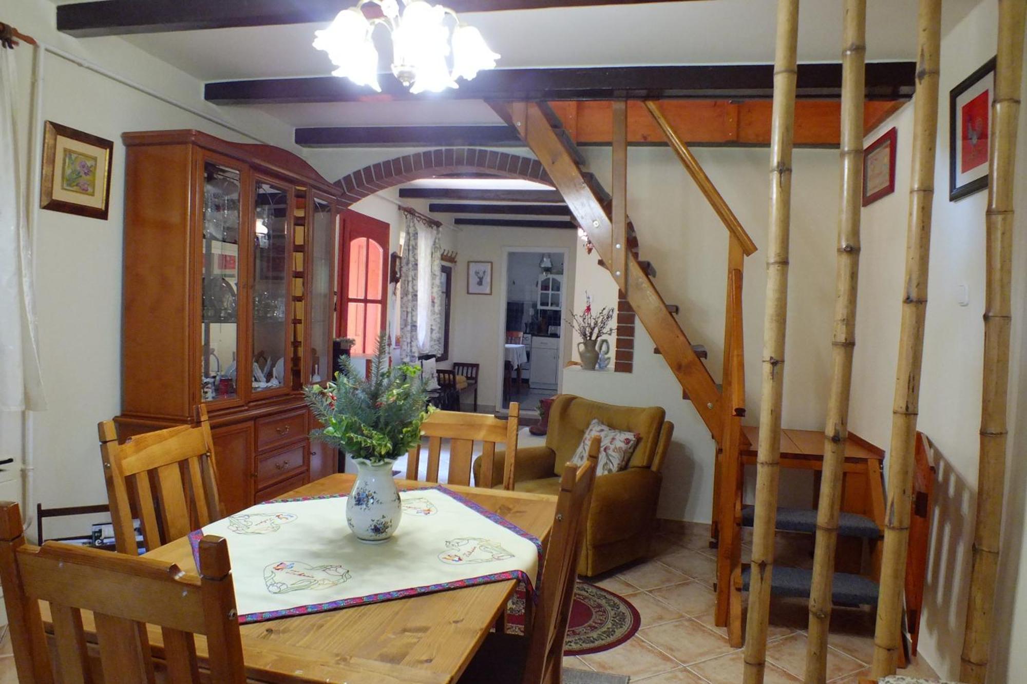 Tulipan Haz Apartment Bodony